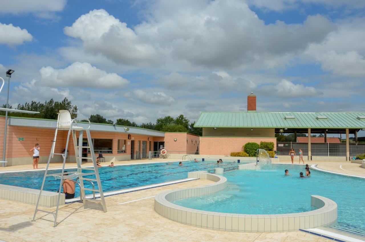 סן-קוונטן Spacious Quentoinise Town House מראה חיצוני תמונה